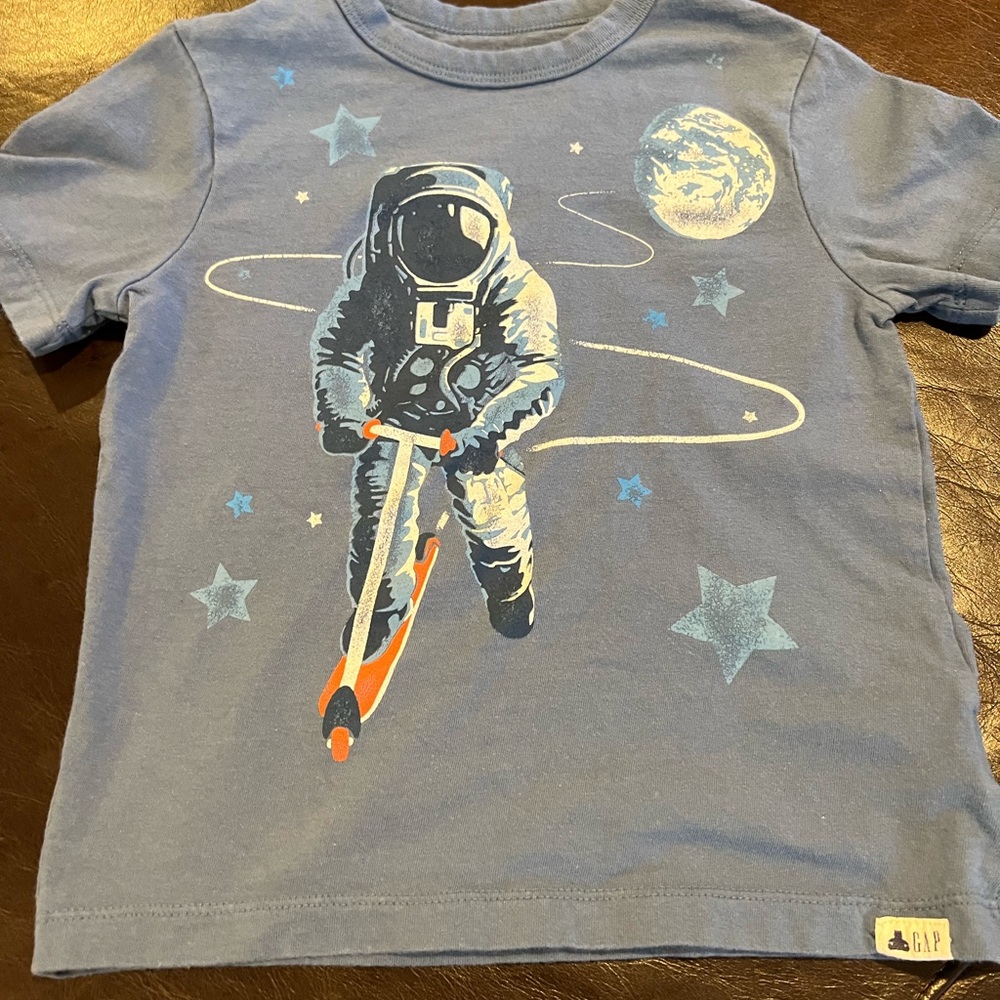 Gap t shirts - Picture 5 of 6